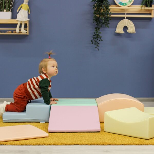 Iglu Soft Play Little Crawler Set
