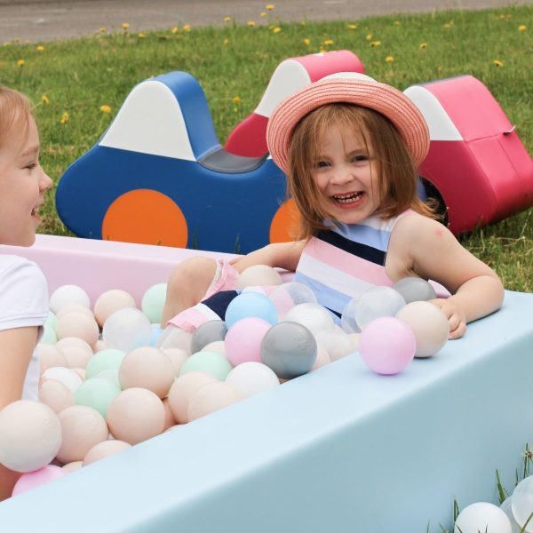 Iglu Ball Pit s lopticama