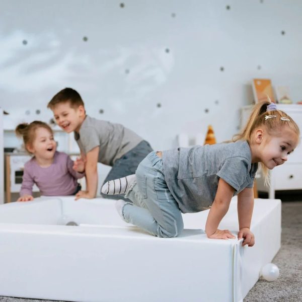 Iglu Ball Pit s lopticama